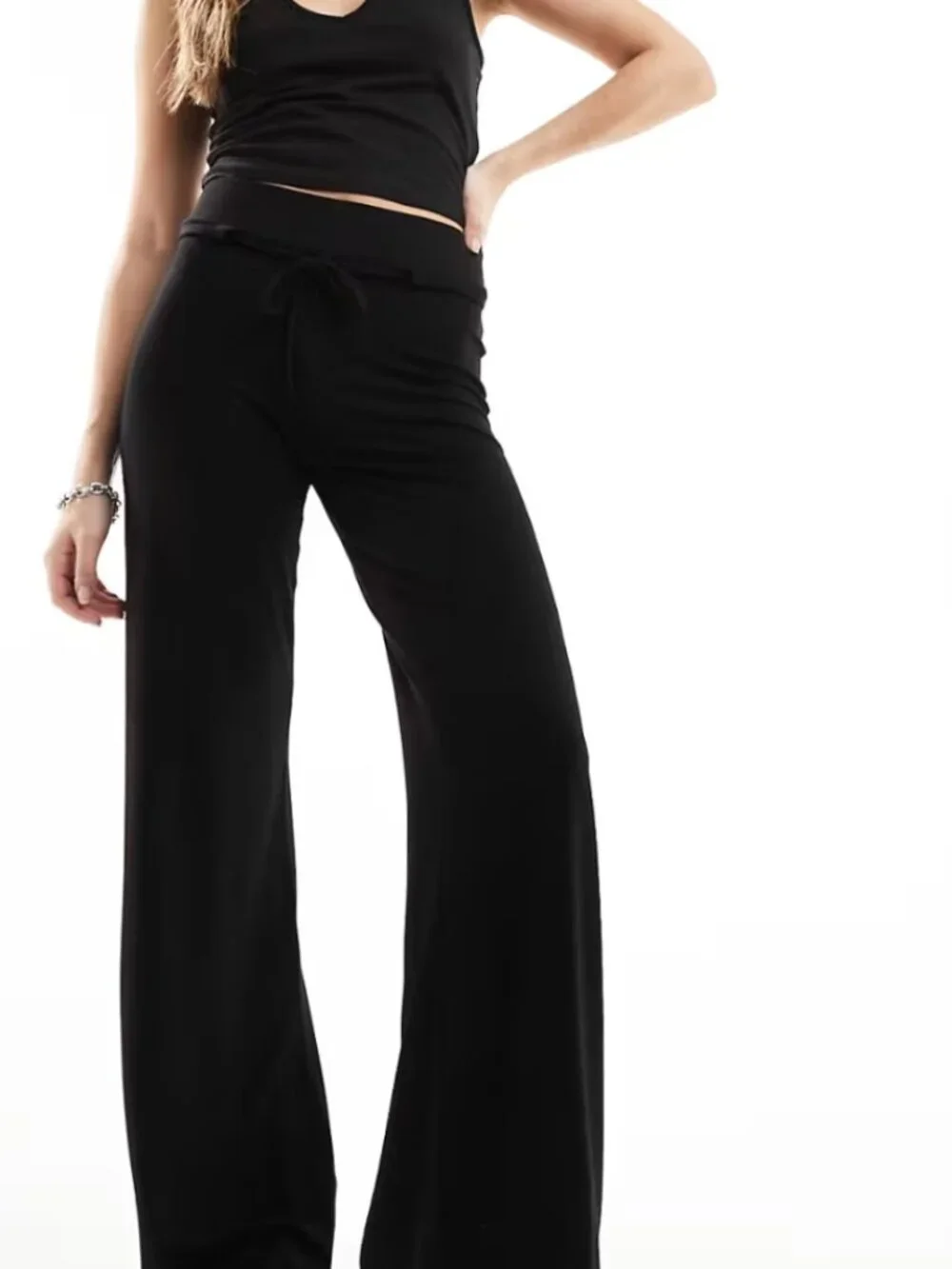 COLLUSION Low-Rise Yoga Pants - Picture 2 of 4